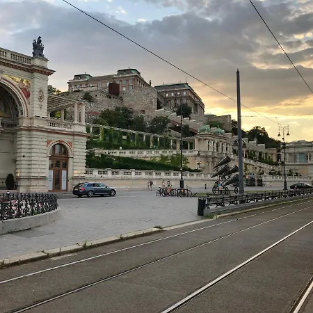 Lägenhet Sunny At The Castle *