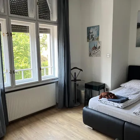 Sunny At The Castle *