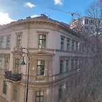 Sunny At The Castle 아파트 부다페스트