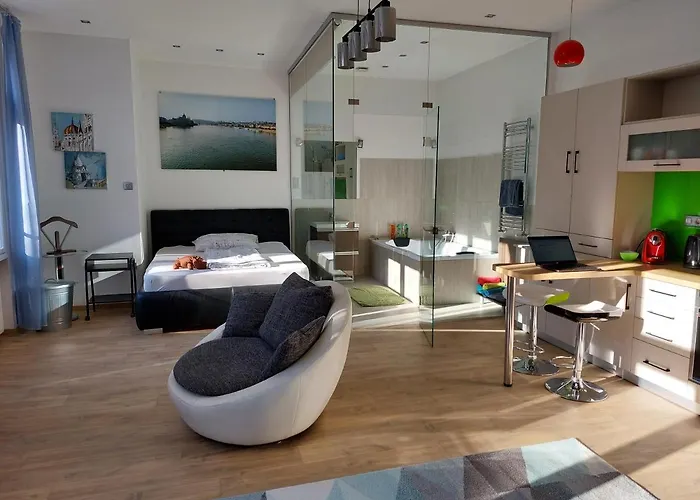 Sunny At The Castle Апартаменты