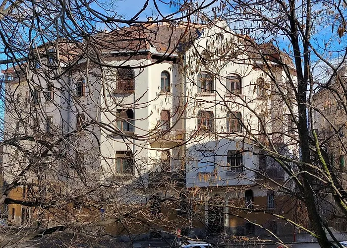 Sunny At The Castle Апартаменты *