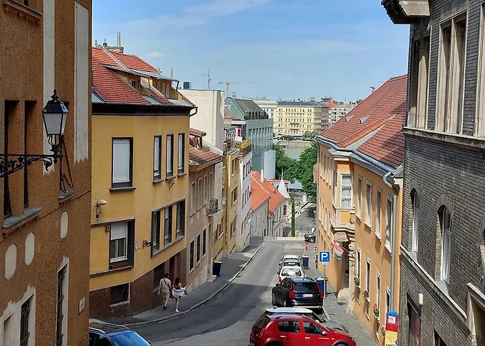 Sunny At The Castle * Будапешт