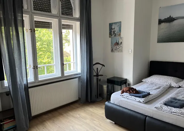 Sunny At The Castle *